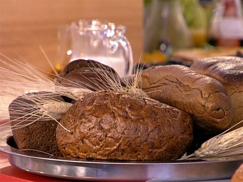 10 pārtikas produkti un labi ieradumi, kas saglabās jūsu smaidu baltu