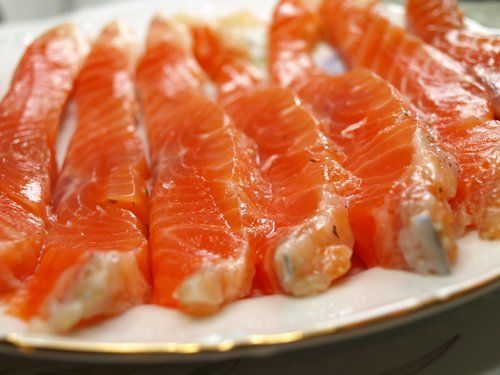 9 pārtikas produkti, kas padara mūs laimīgākus