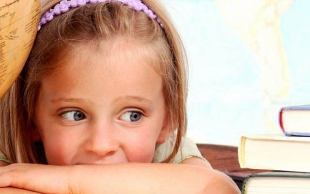 Kā mazināt bērna stresa līmeni pirmajos skolas mēnešos?